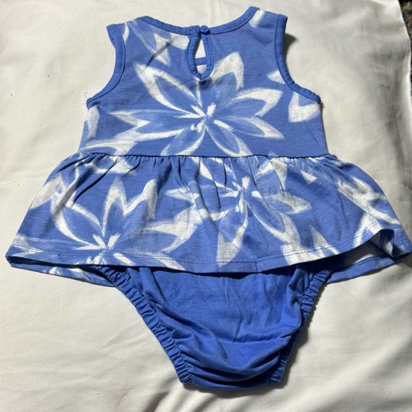Carters baby skirted bodysuit - Picture 2 of 2